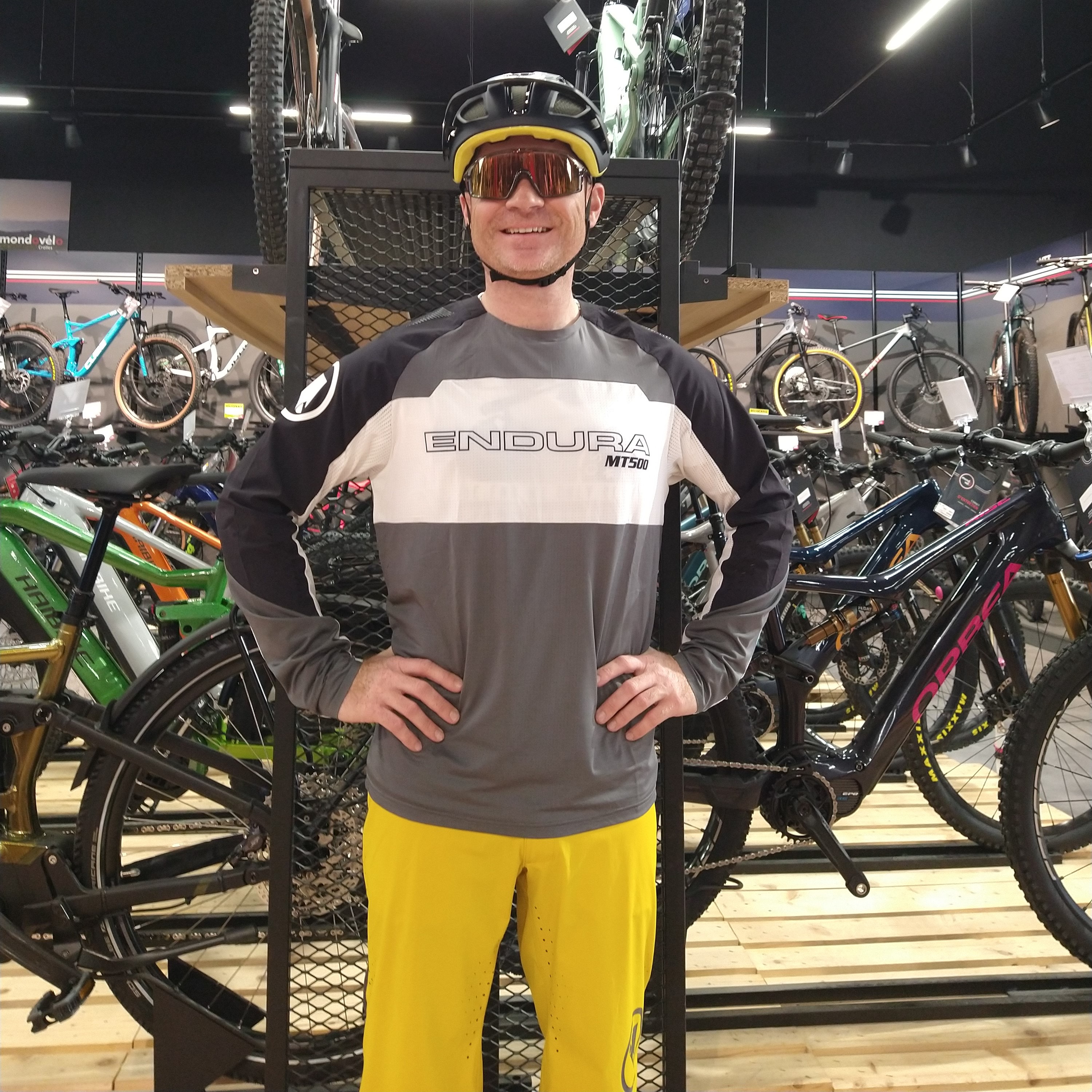 Collection ete 2023 ENDURA - VTT Enduro homme - Mondovelo