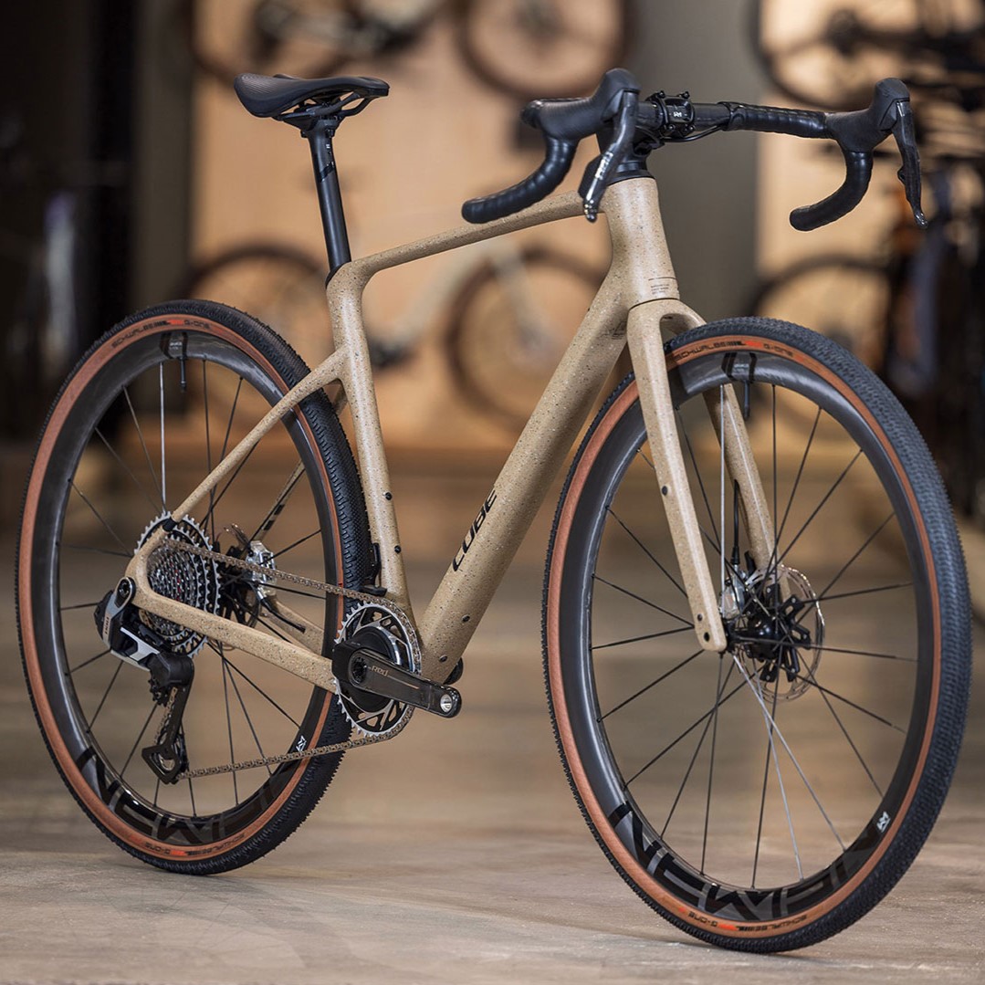 Nouveauté Cube vélo gravel Nuroad C62 chez Mondovélo