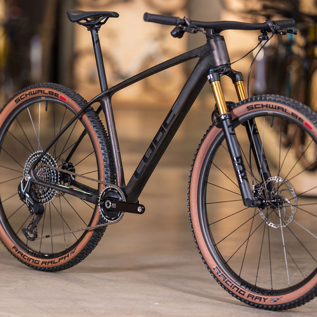 Nouveauté Cube VTT Phenix C68 chez Mondovélo